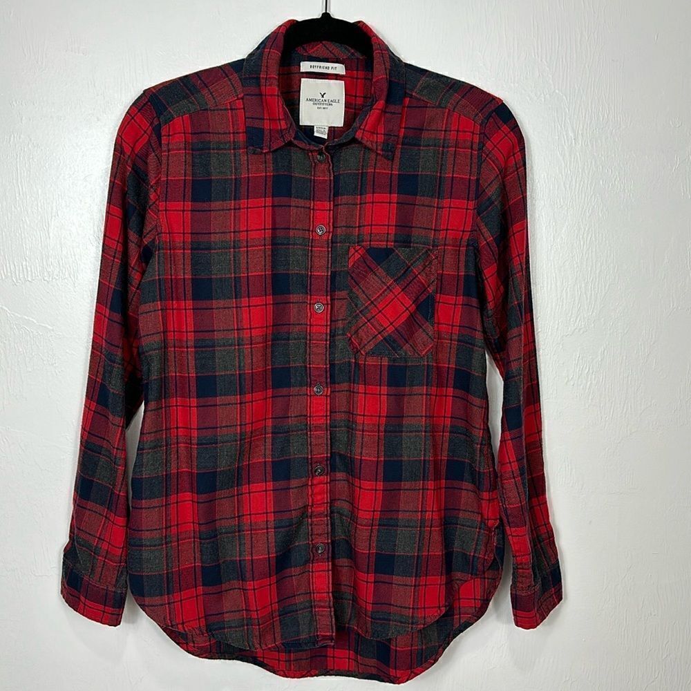 American Eagle Outfitters Boyfriend Fit Red Plaid Button Down Shirt Size S